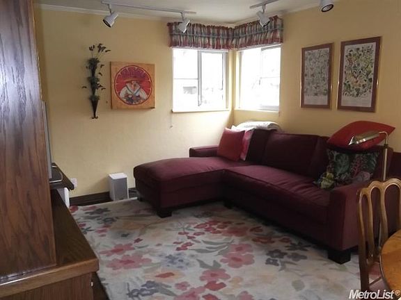 5th image of 8903 N Hilary Ln