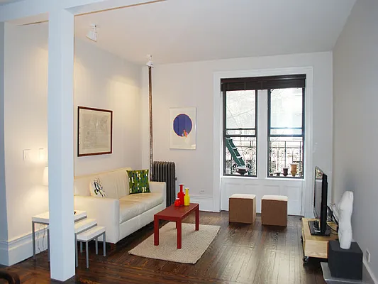 Sold by Sotheby's International Realty | media 19