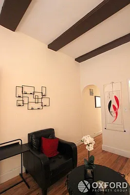 Rented by Oxford Property Group | media 16