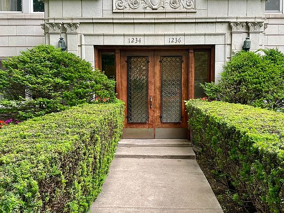 2nd image of 1236 E Madison Park APT 1E