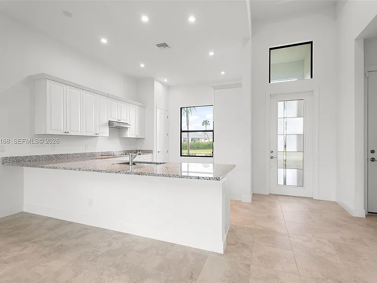 11267 SW Pietra Way — Photo 7
