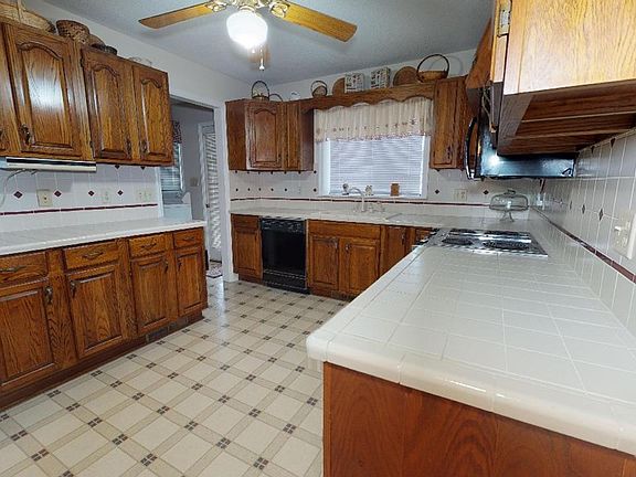 4th image of 425 Gordon Ave