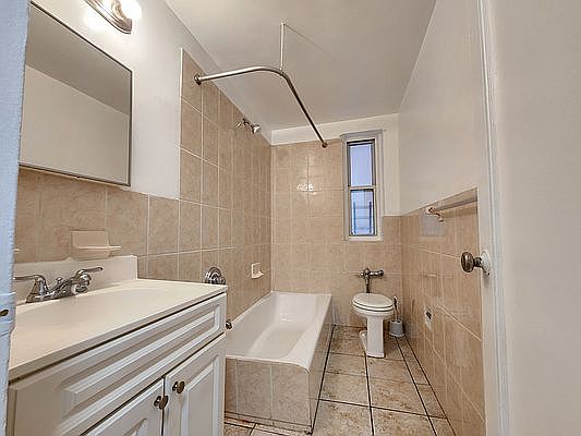 5th image of 140 Van Cortlandt Ave #3N