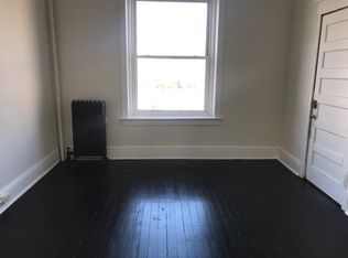 403 W 4th St #8, Davenport, IA 52801