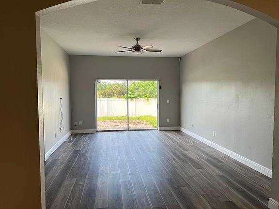 5th image of 2153 Victoria Falls Dr