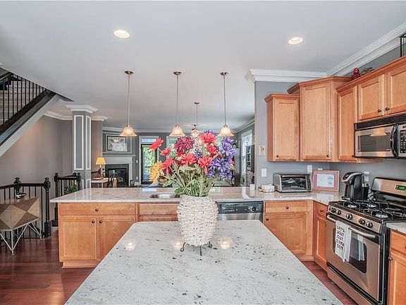 2nd image of 3261 Greenwood Oak Dr