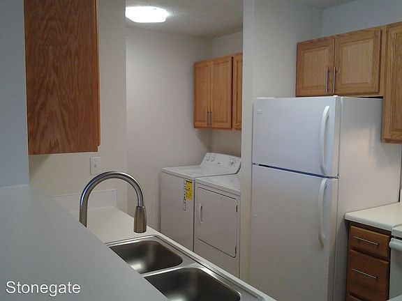 5th image of 12110 Stonegate Dr APT 201