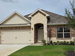 160 Trinity St, Grandview, TX 76050