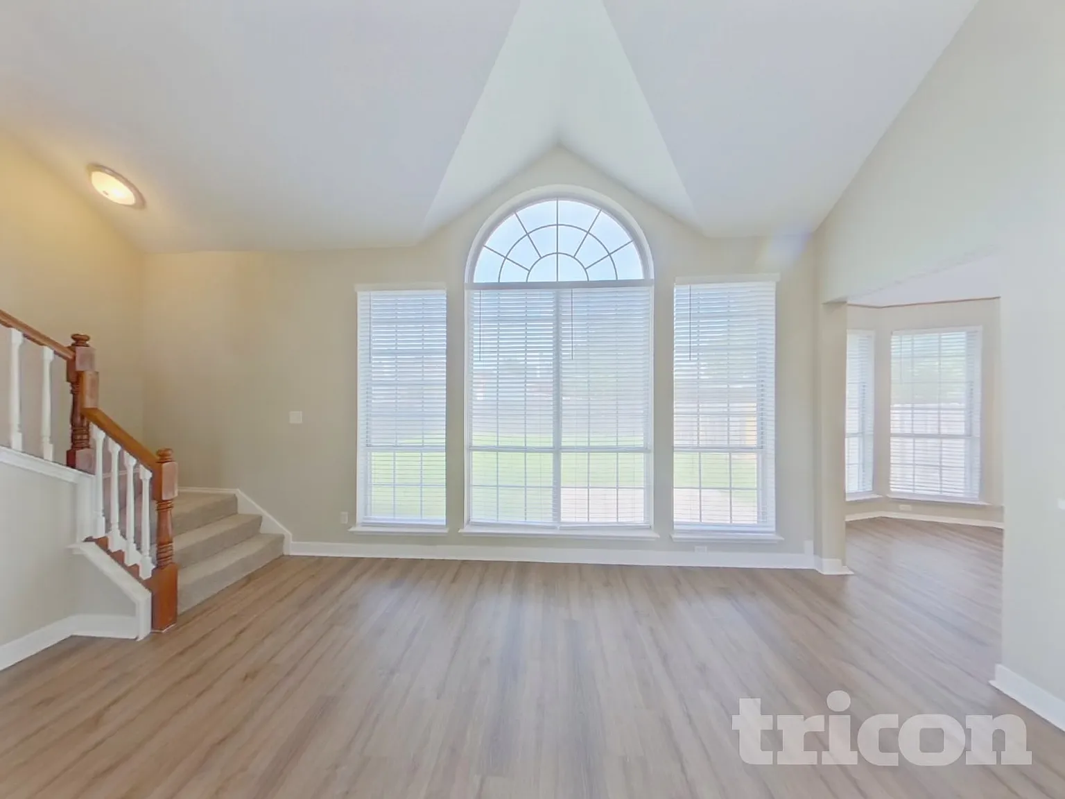 230 Jennifer Lane Arlington TX — Photo 2