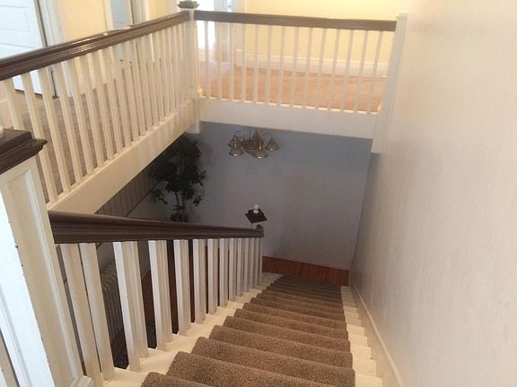 4th image of 518 Harriet Ln APT 2