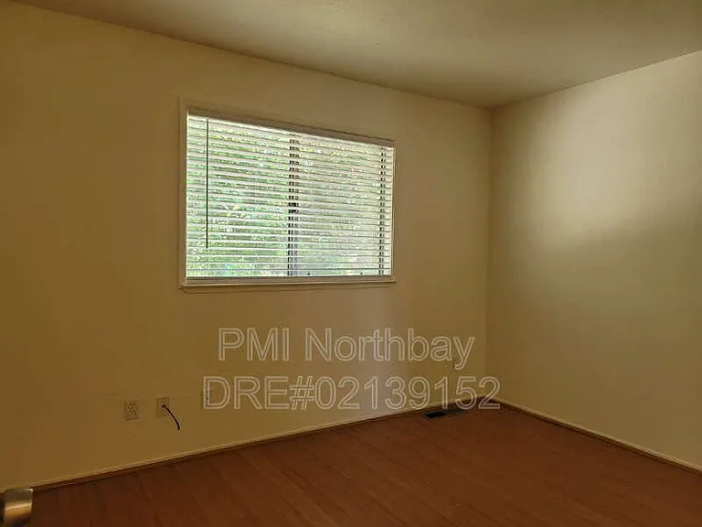 2140 Woolner Ave #D — Photo 9