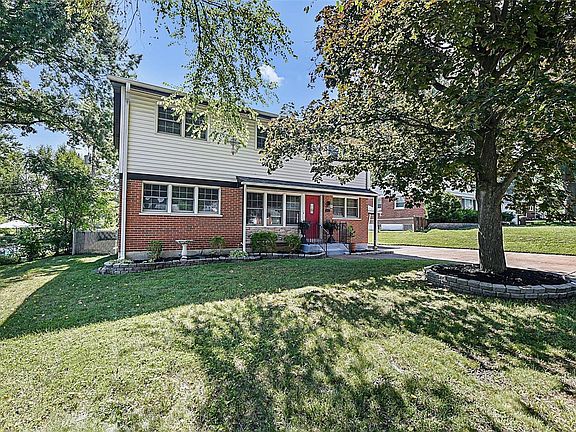 2nd image of 980 Saint Brendan Ln