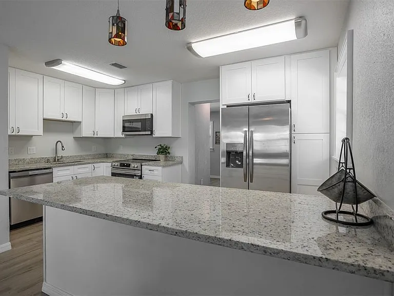 711 Bayshore Dr — Photo 17