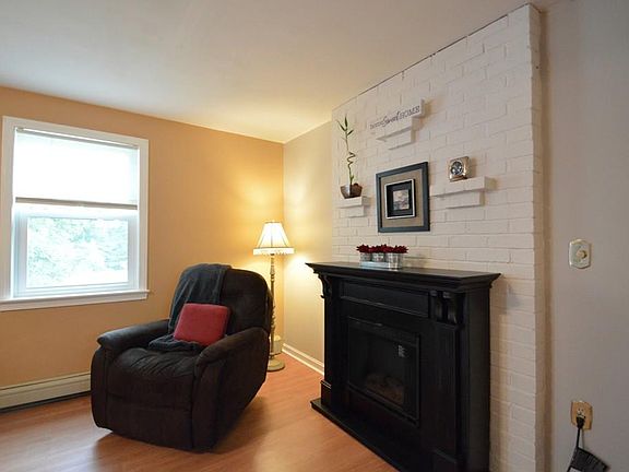 4th image of 7 Ezekiel Dr #7