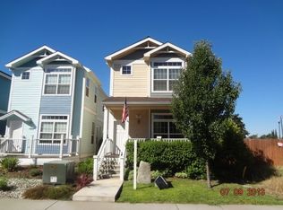 153 Hickory St, Roseville, CA 95678