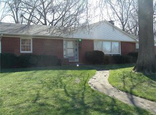 424 S Prairie St, Nashville, IL 62263