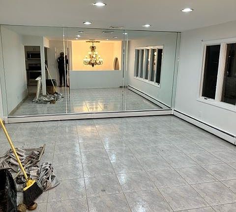 3rd image of 642 Midvale Ave #1