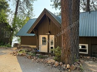 726 Miramount Beach Rd, Sandpoint, ID 83864