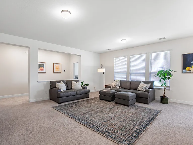 715 Parkside Dr — Photo 14