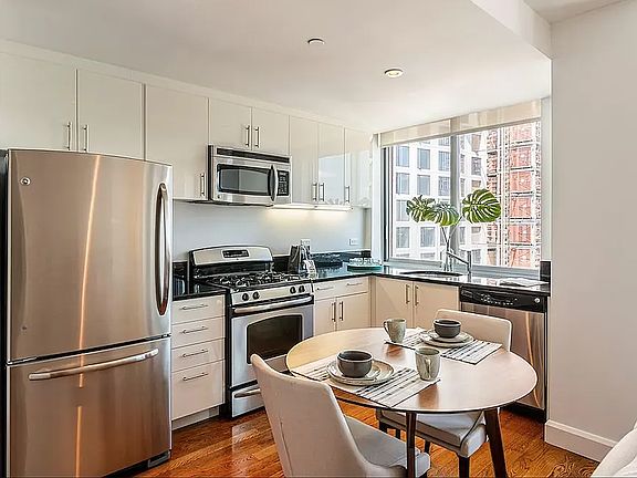5th image of 225 Schermerhorn St APT 19A