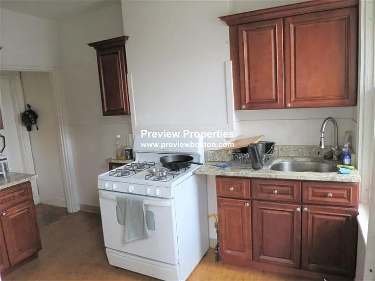 17A Putnam Ave — Photo 7