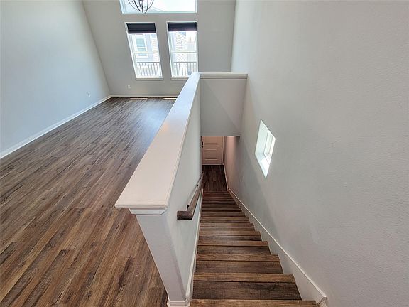 4th image of 4908 Paradigm Ln