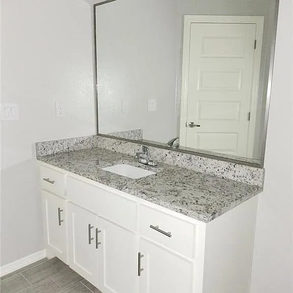 1916 Redbud Ln #4 — Photo 12