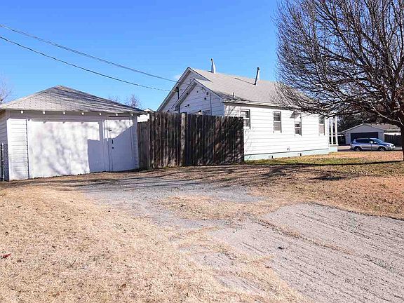 3rd image of 1617 NW Taylor Ave