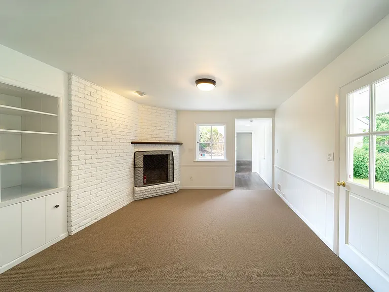 Brentwood House — Photo 58