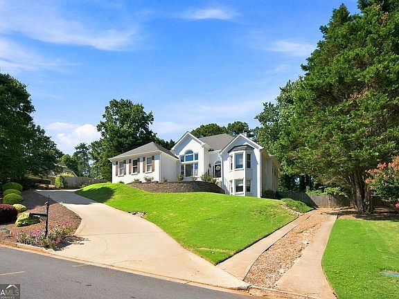 2nd image of 2920 Hearthstone Dr