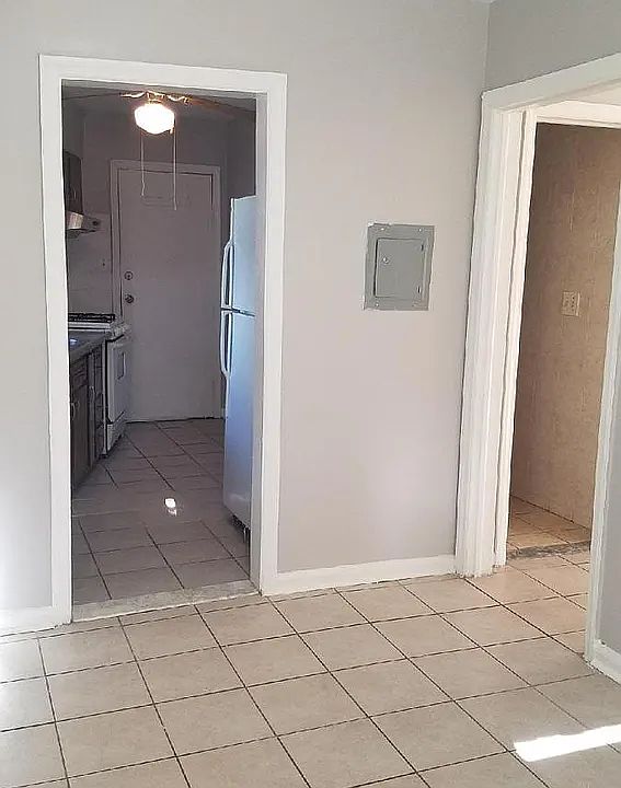 1st image of 135 Davenport Ave