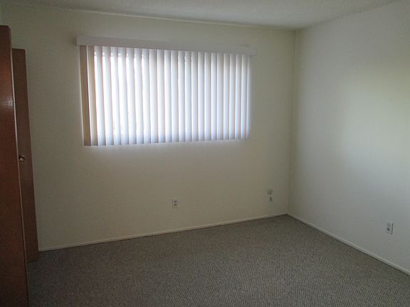 5th image of 729 N Bushnell Ave #B