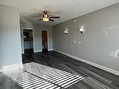 14250 Telegraph Rd — Photo 2
