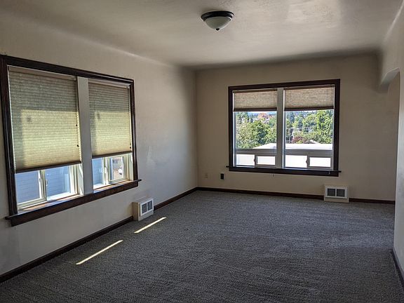 2nd image of 715 Pacific Ave APT 6