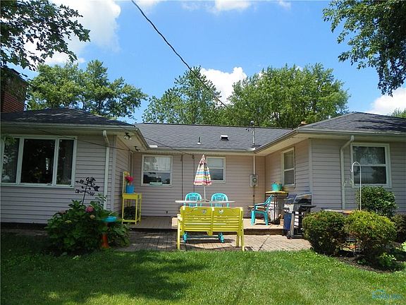 2nd image of 1709 Oak Dr