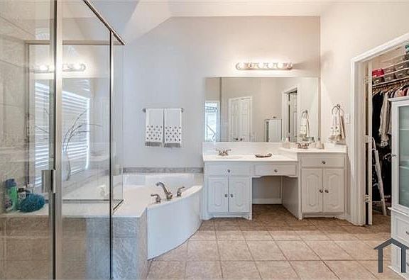 3rd image of 11429 Aspen Creek Dr