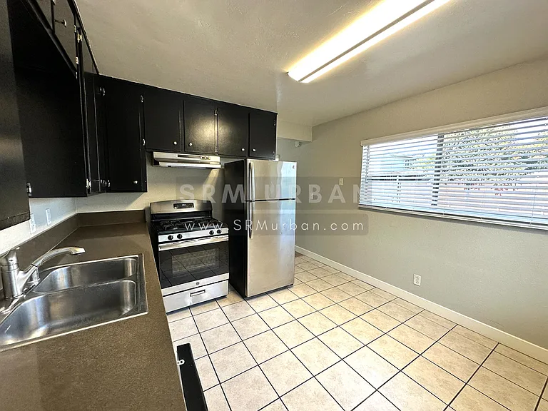 341 Garfield St #B — Photo 9