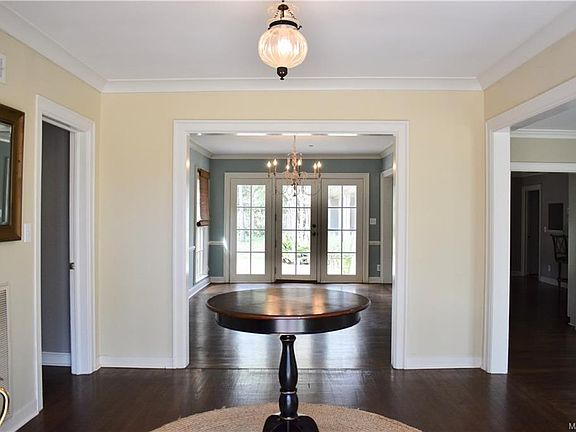 3rd image of 2467 Wildwood Dr