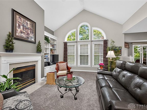 4th image of 874 Augusta Blvd