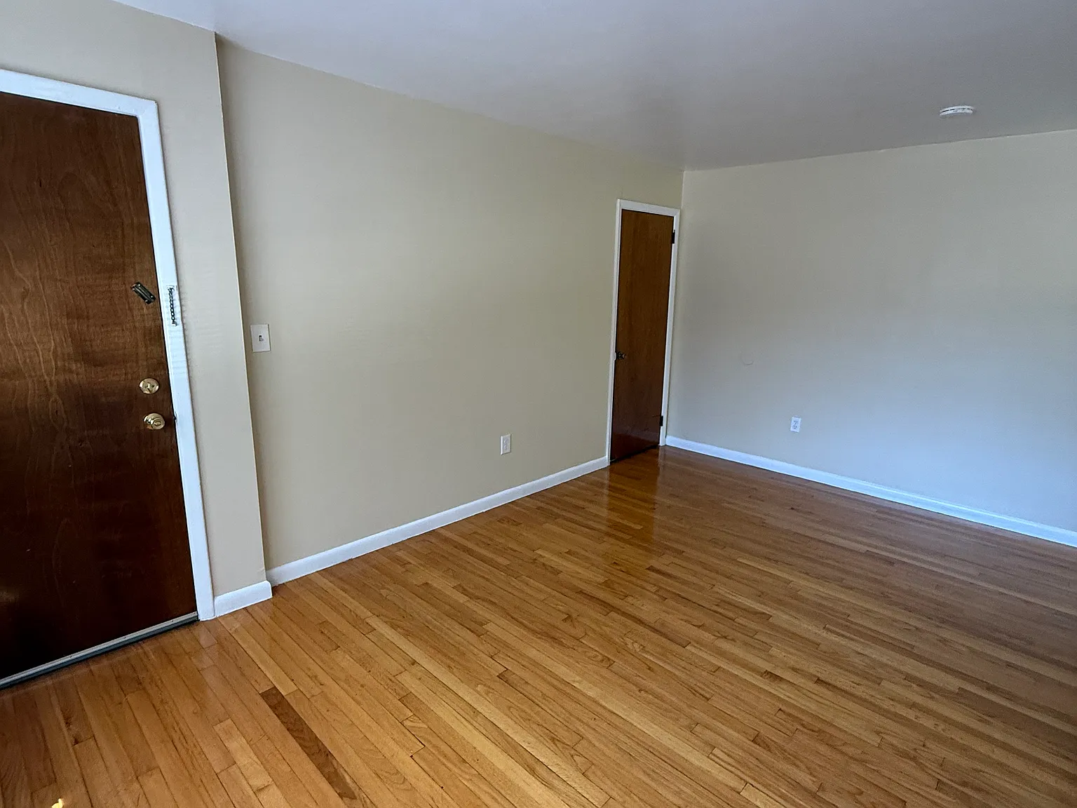 2 bed, $1,650 — Photo 3