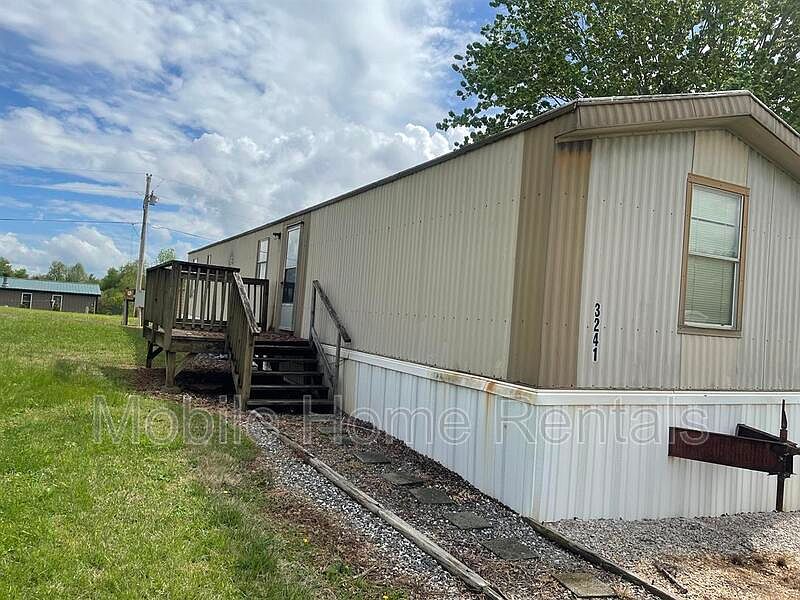 1st image of 3241 Idlewild Dr