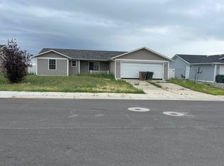 3111 Goldenrod Ave, Gillette, WY 82716
