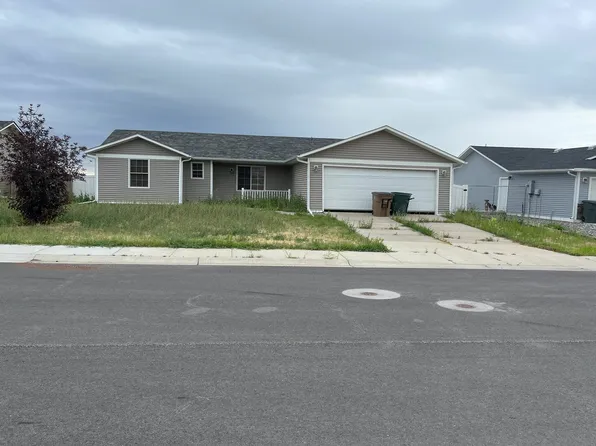 3111 Goldenrod Ave, Gillette, WY 82716