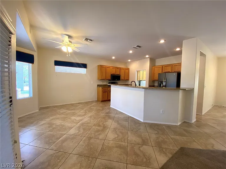 3022 Seaford Peak Dr — Photo 8