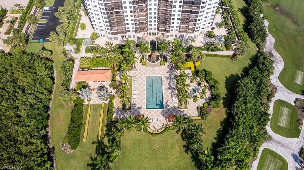 1060 Borghese LN #205