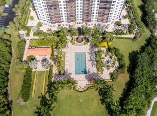 1060 Borghese Ln APT 205, Naples, FL 34114