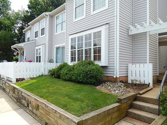 3rd image of 50 Almond Dr