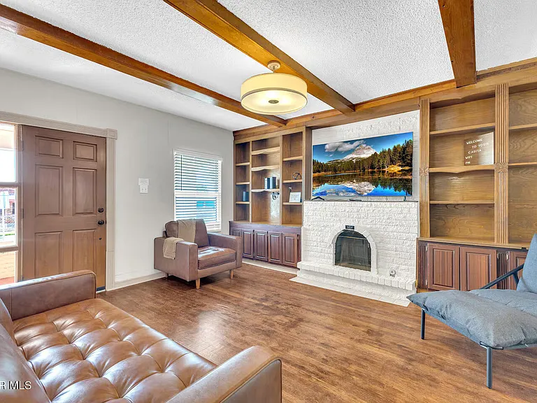 2723 Grant Ave — Photo 4
