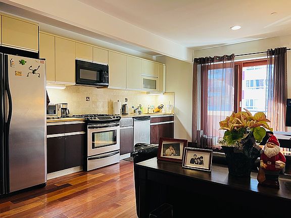 3rd image of 2381 Ocean Ave APT 2A