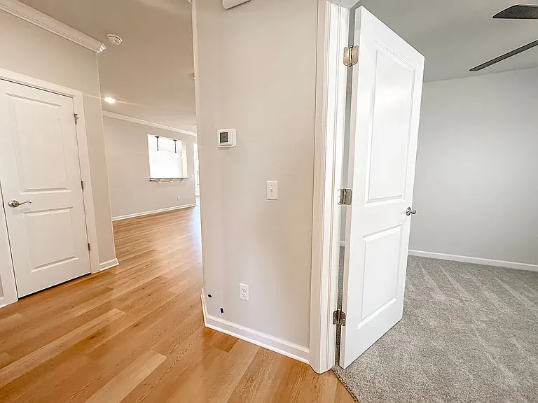 430 Willow Dr — Photo 4